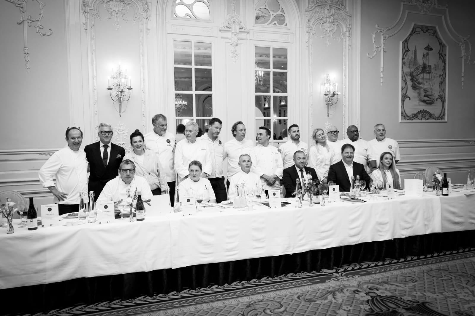 Le jury et les candidats du Championnat de Pâté-Croûte au Savoy Hotel