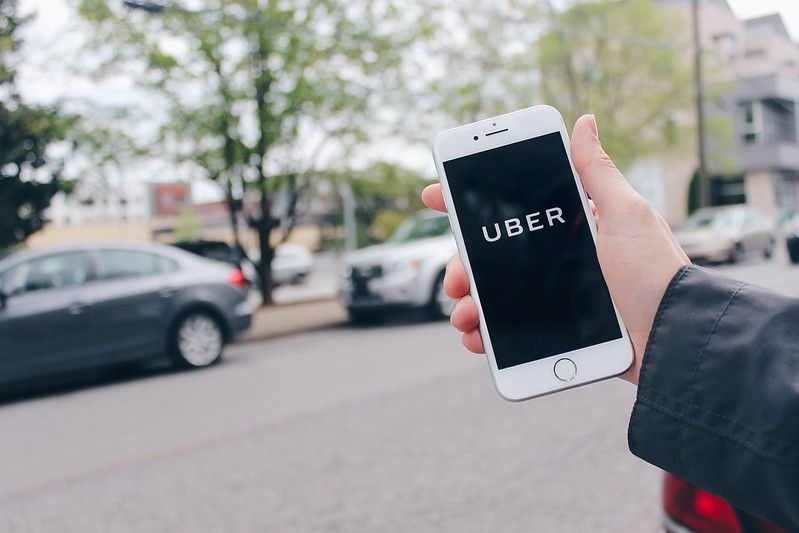 Uber reconnaît aux chauffeurs britanniques un statut salarié, une première
