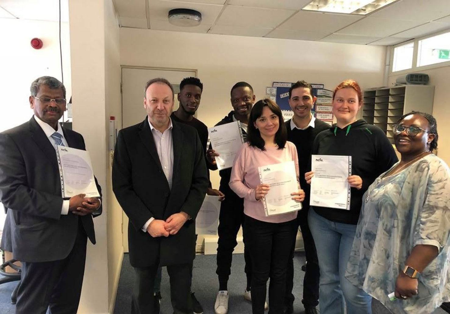 Younes Guernane : développe les cours d'anglais gratuits pour les français de Londres