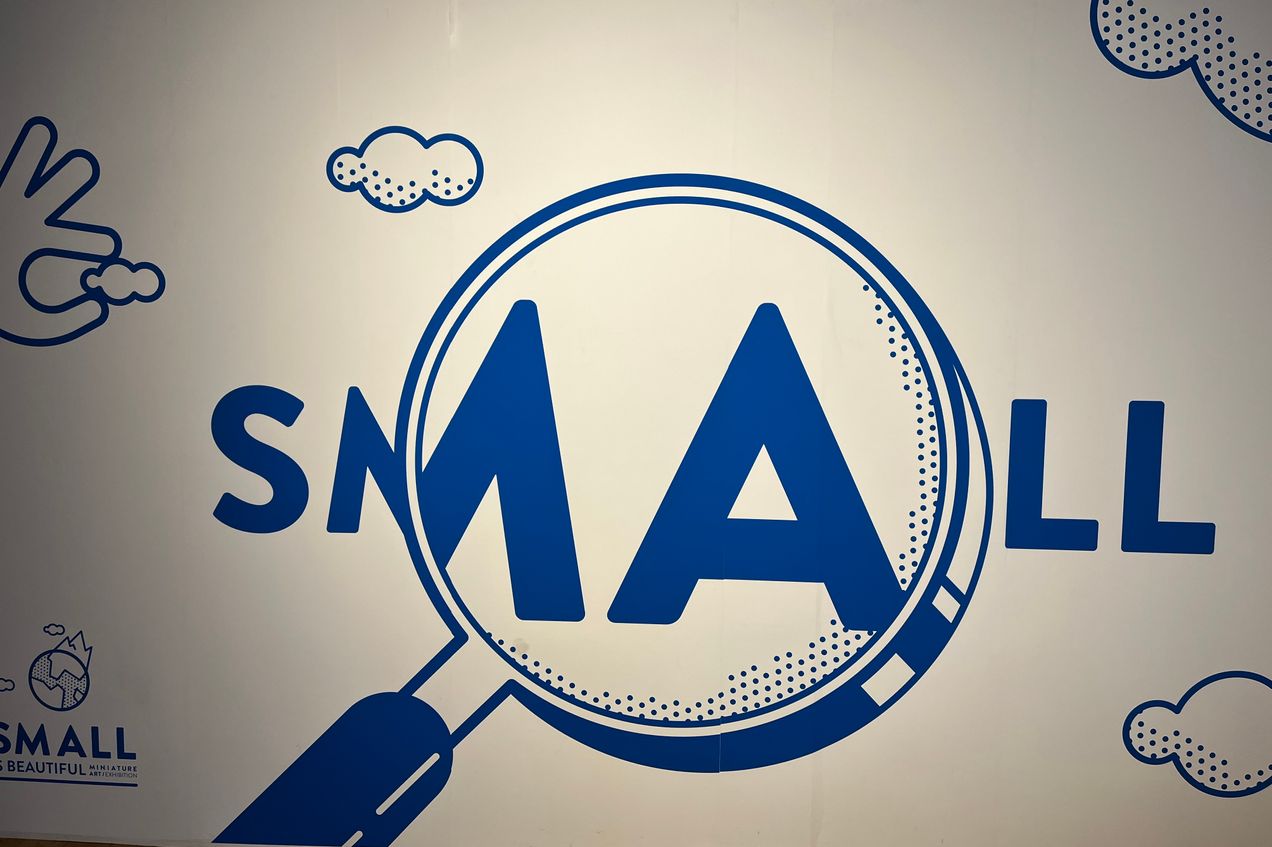 “ Small is Beautiful “ :  l’Art en miniature s’expose à Londres.