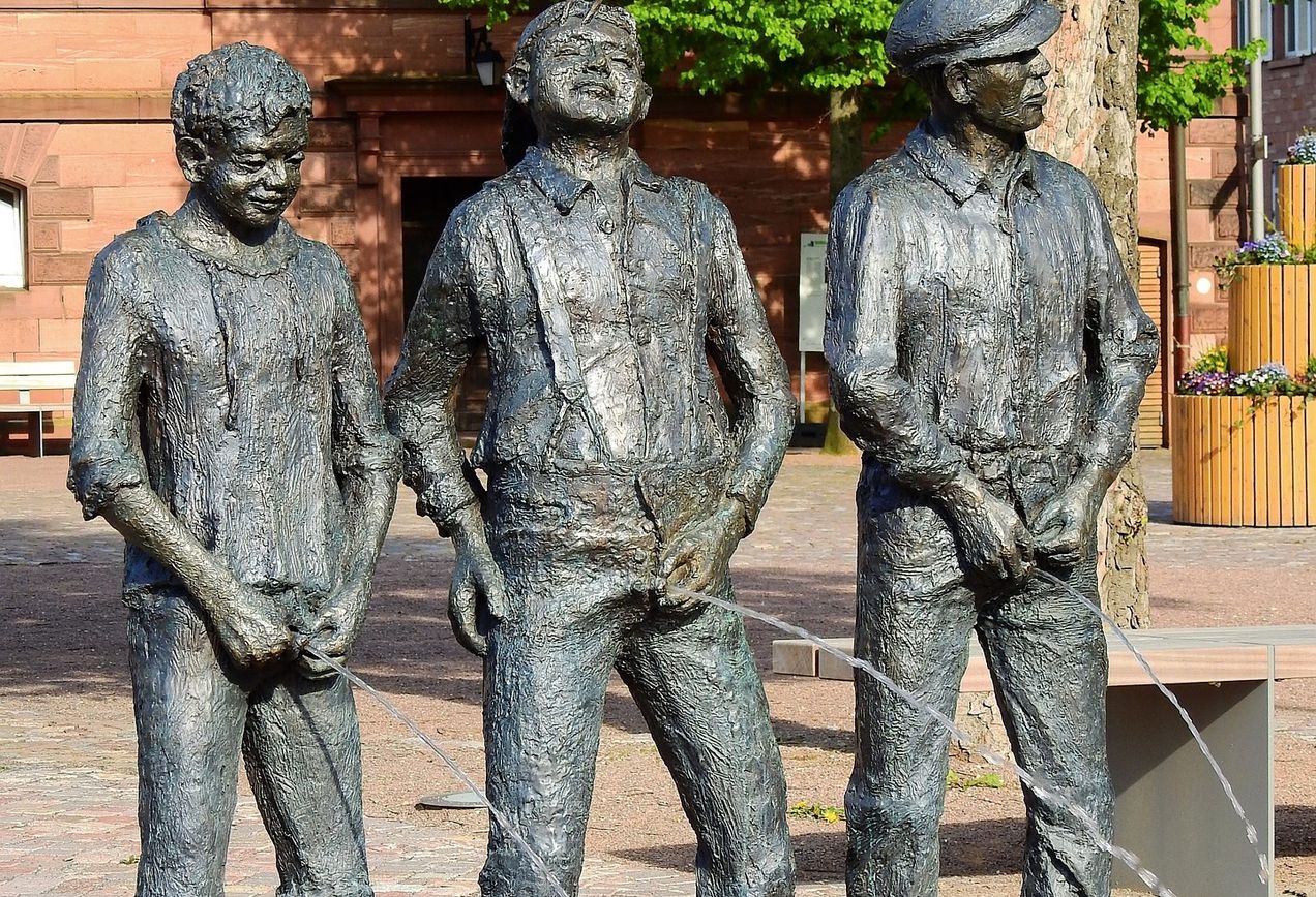 A Londres, une peinture "anti-pipi" pour empêcher les hommes d'uriner dans la rue