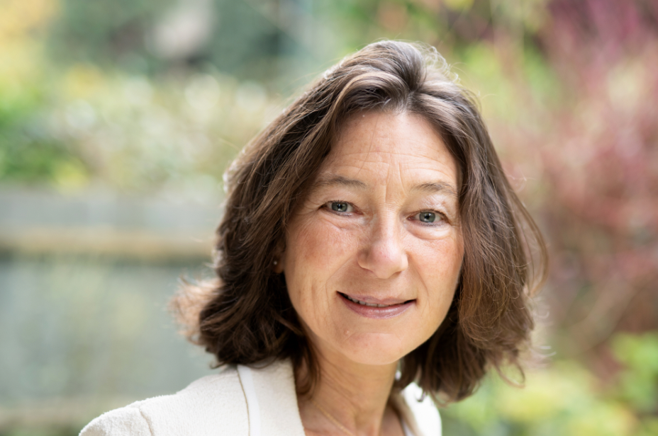 Hélène Matha – HERBORISTE MEDICALE Spécialiste de la santé hormonale, nerveuse et digestive