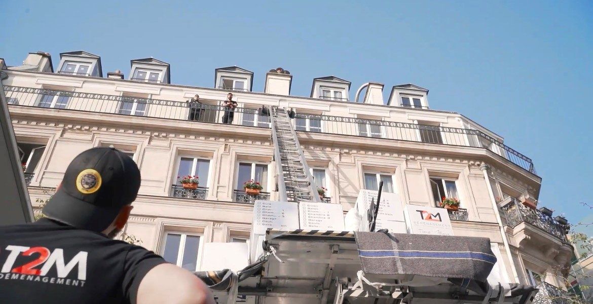 T2M Déménagement : La passerelle sereine entre Paris et Londres et réciproquement