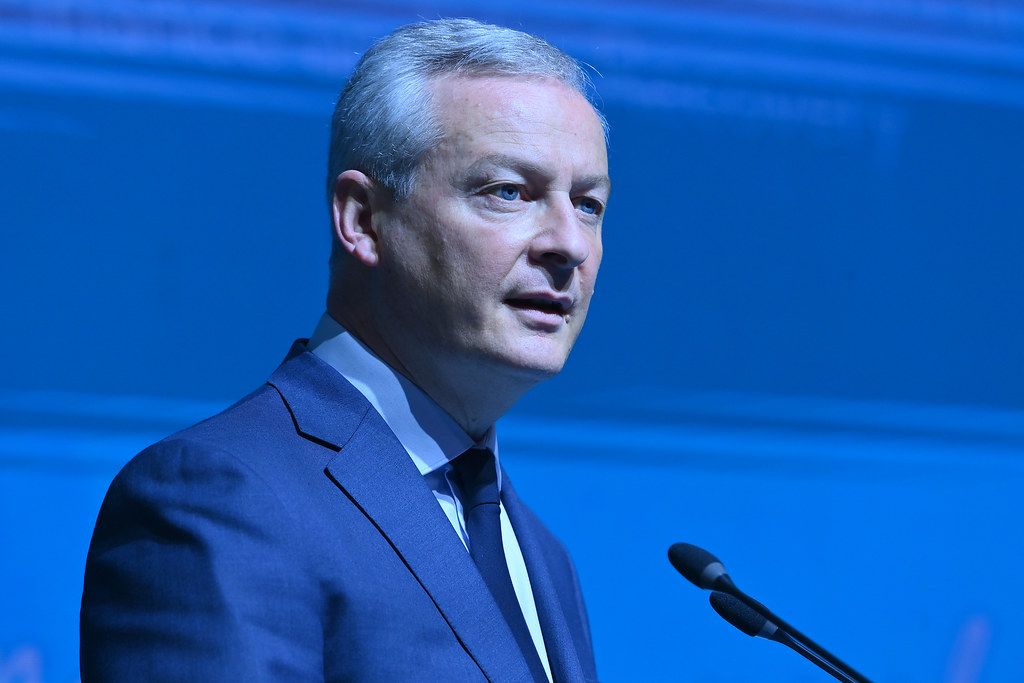L'Union européenne doit innover avant de réguler l'IA, défend Bruno Le Maire