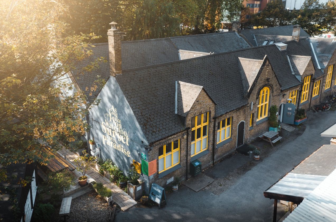 Expulsion de Charités et d'Entreprises à Londres : Une Controverse en Pleine Lumière