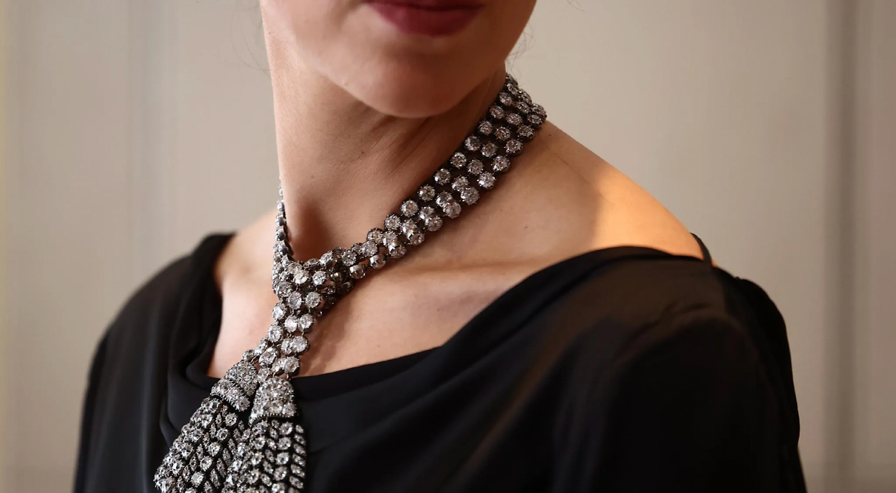 un collier de diamants du 18e siècle aux enchères chez Sotheby's