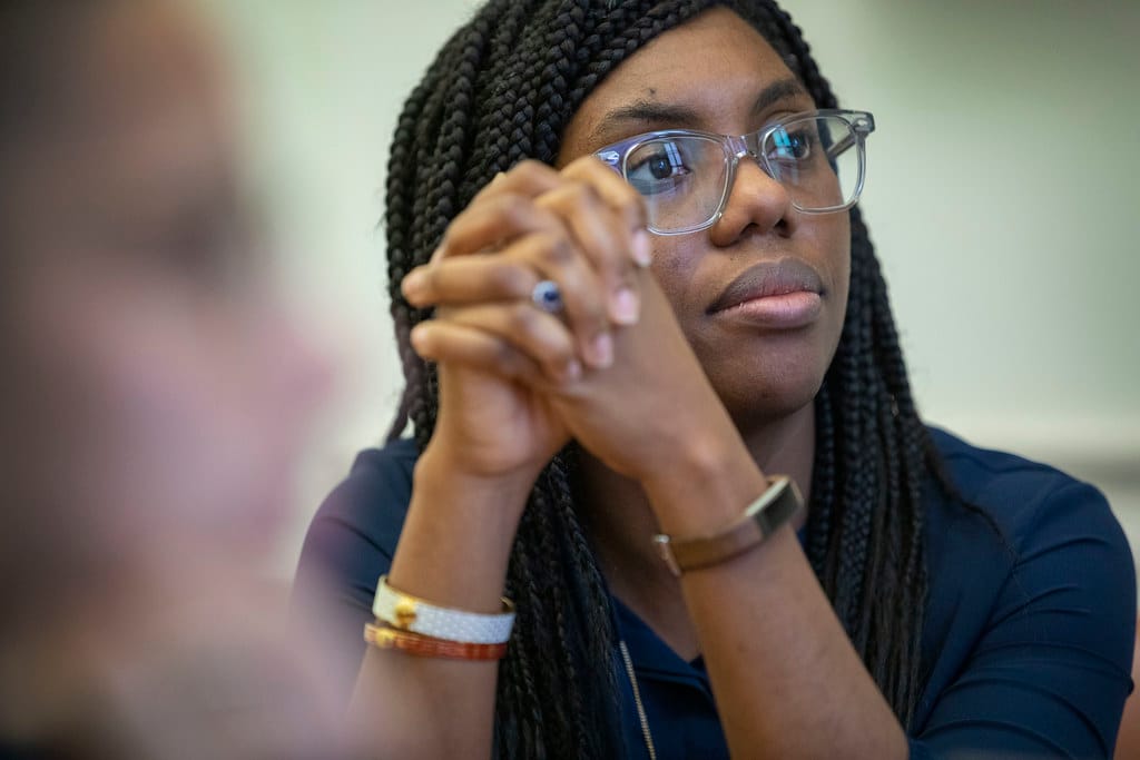 Kemi Badenoch nouvelle cheffe des Tories britanniques, qui prennent un virage à droite