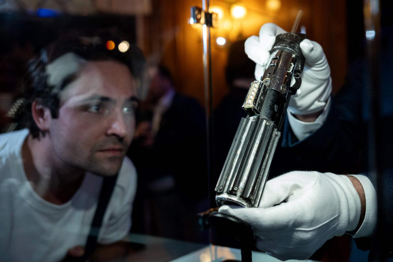 Le sabre laser de Dark Vador aux enchères pour 3 millions de dollars