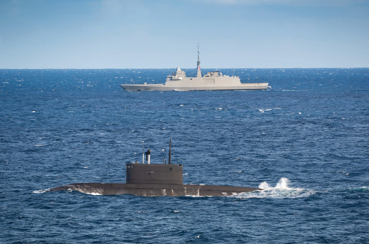 La Royal Navy traque un sous-marin russe pendant trois jours dans la Manche