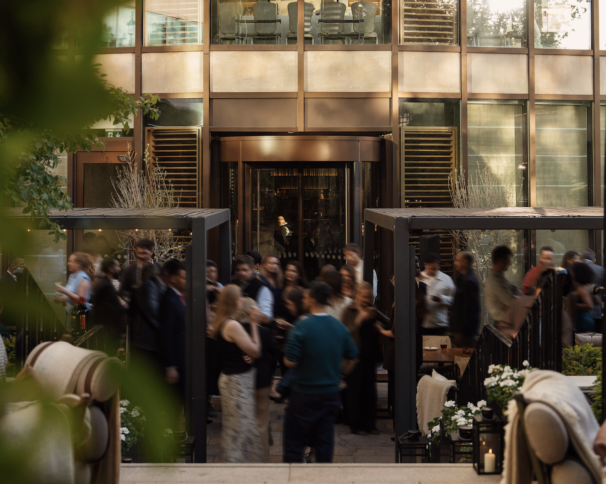Le 14 Juillet s'invite à Mayfair avec Bar Antoine