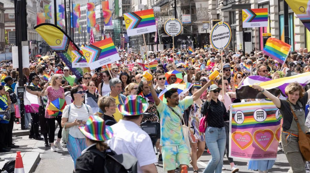 Pride London 2026 : 35 000 marcheurs dans les rues de la capitale