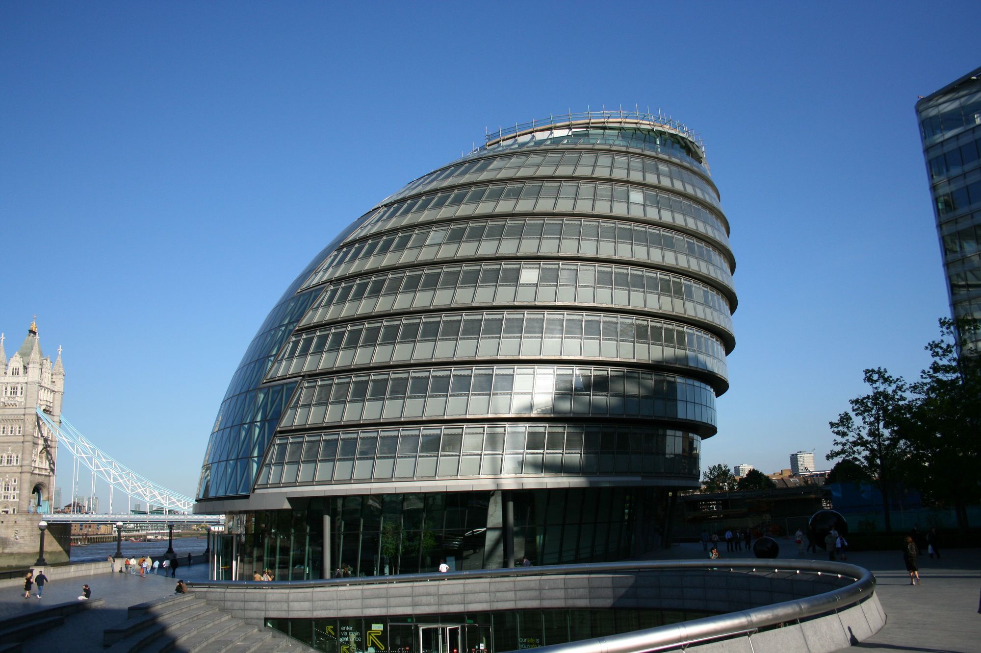 Pour ravir la mairie de Londres, deux candidats de la diversité