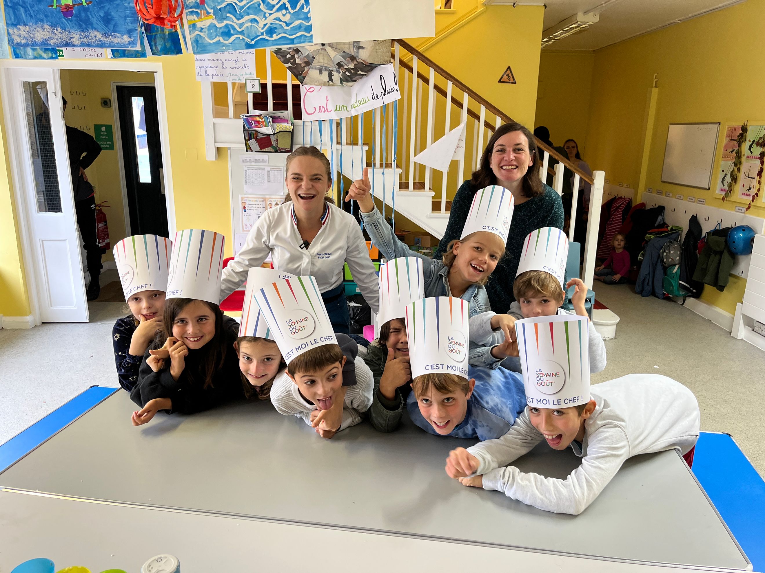 La Petite École Française accueille Sonia Bichet, virtuose de la poissonnerie, pour la semaine du goût