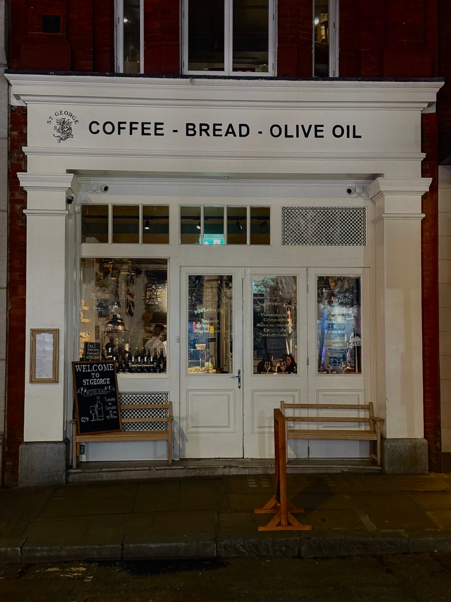 St-George Wine Bar : l'art de vivre à la Française au cœur de Covent Garden