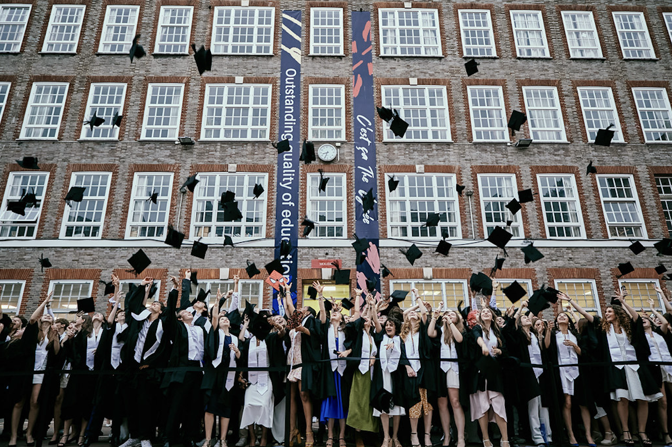 Une cérémonie de graduation inoubliable pour la promotion 2025 du Lycée Français Charles de Gaulle