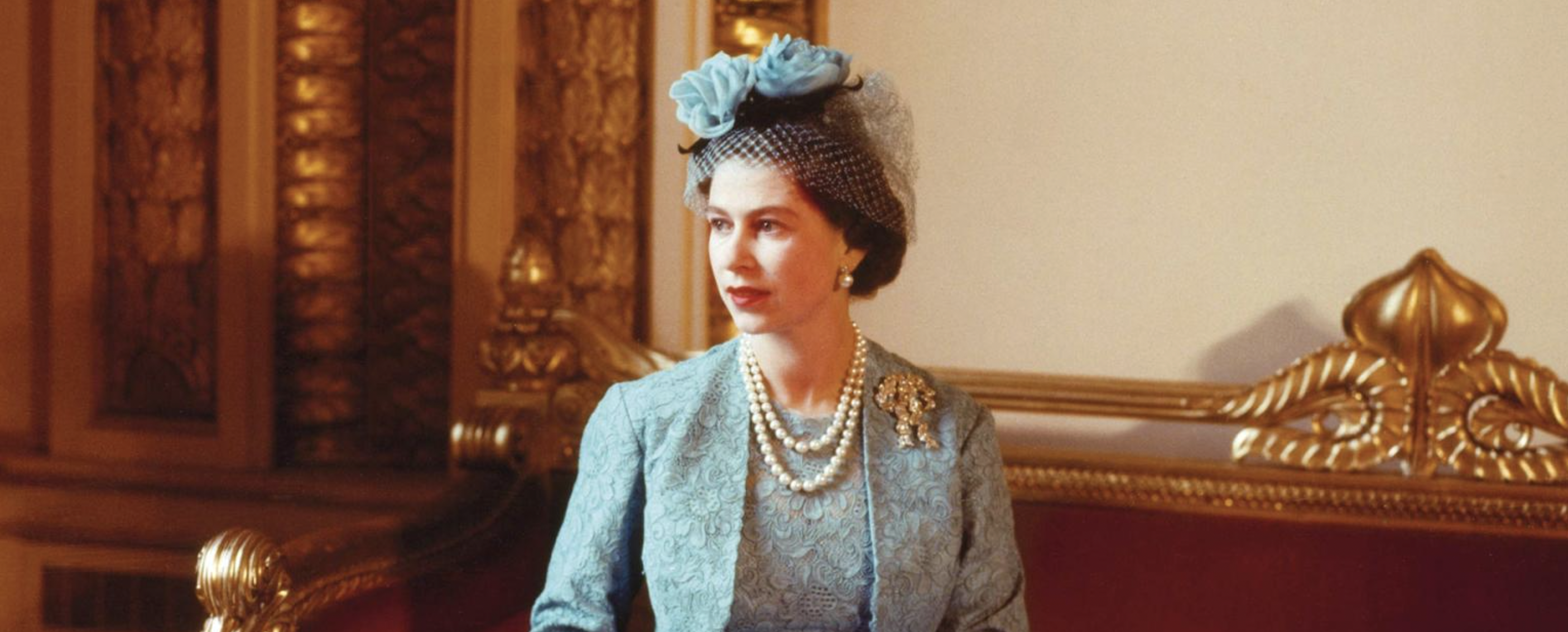 Le style iconique d'Elizabeth II au cœur d'une exposition exceptionnelle à Londres