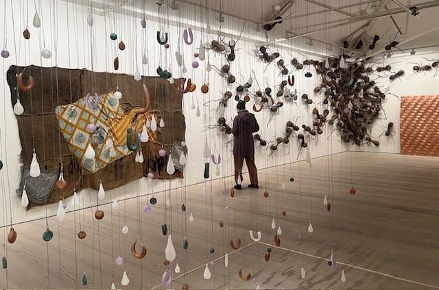 Exposition "The Long One" à la Saatchi Gallery : retour vers le futur.