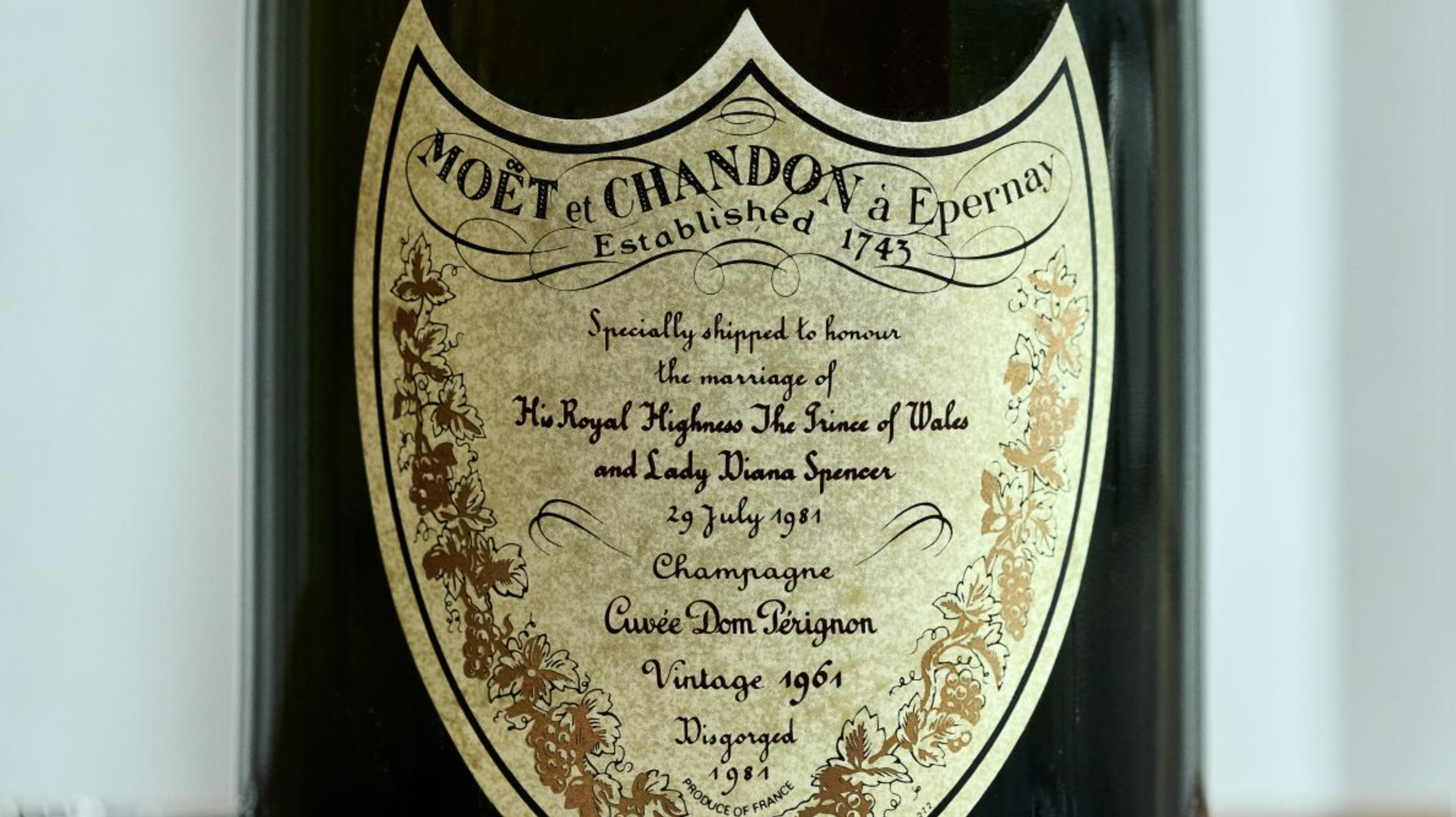 Un champagne du mariage de Diana et Charles vendu aux enchères pour 80 000 euros