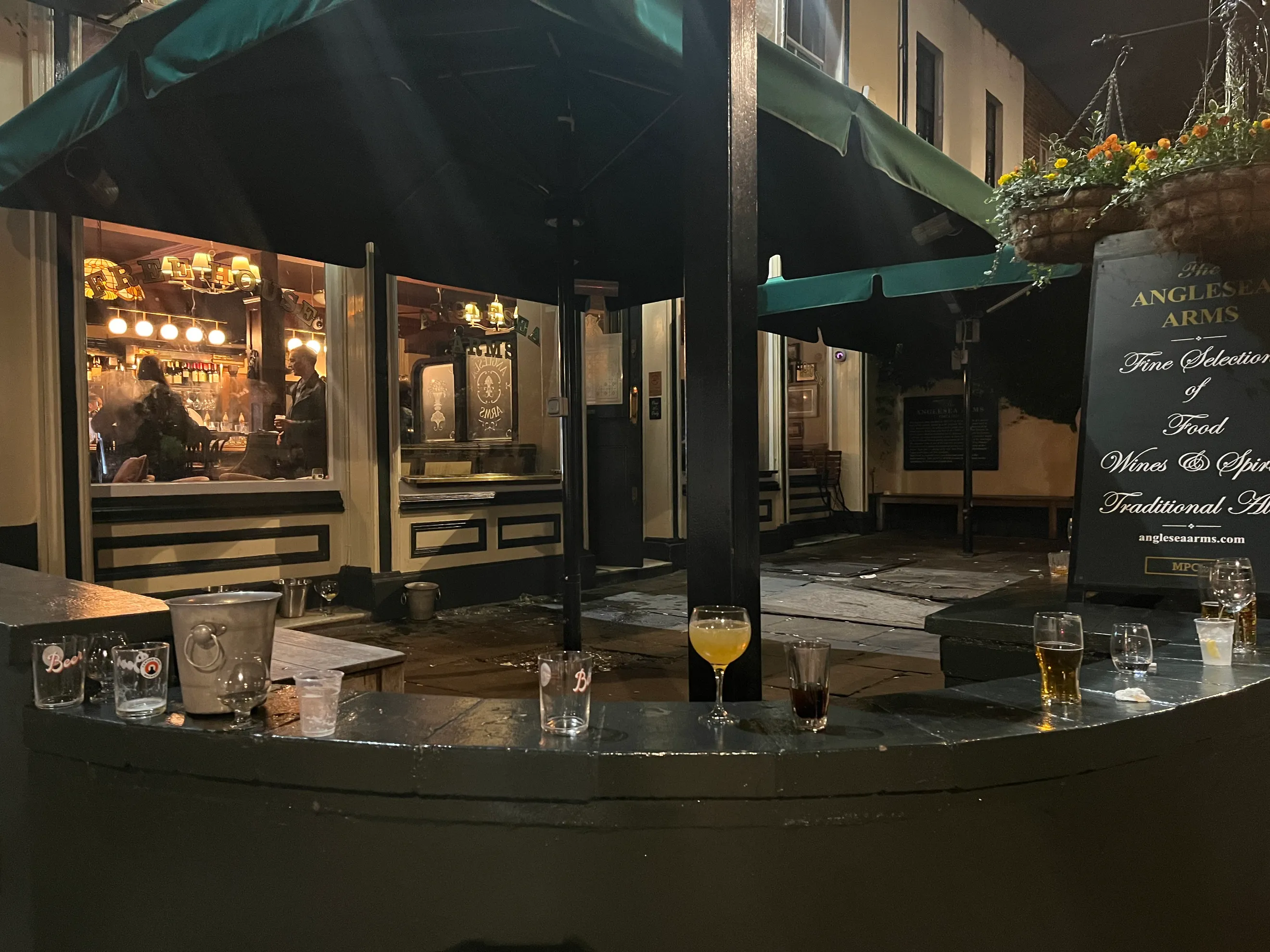 Bière : les pubs anglais sous pression