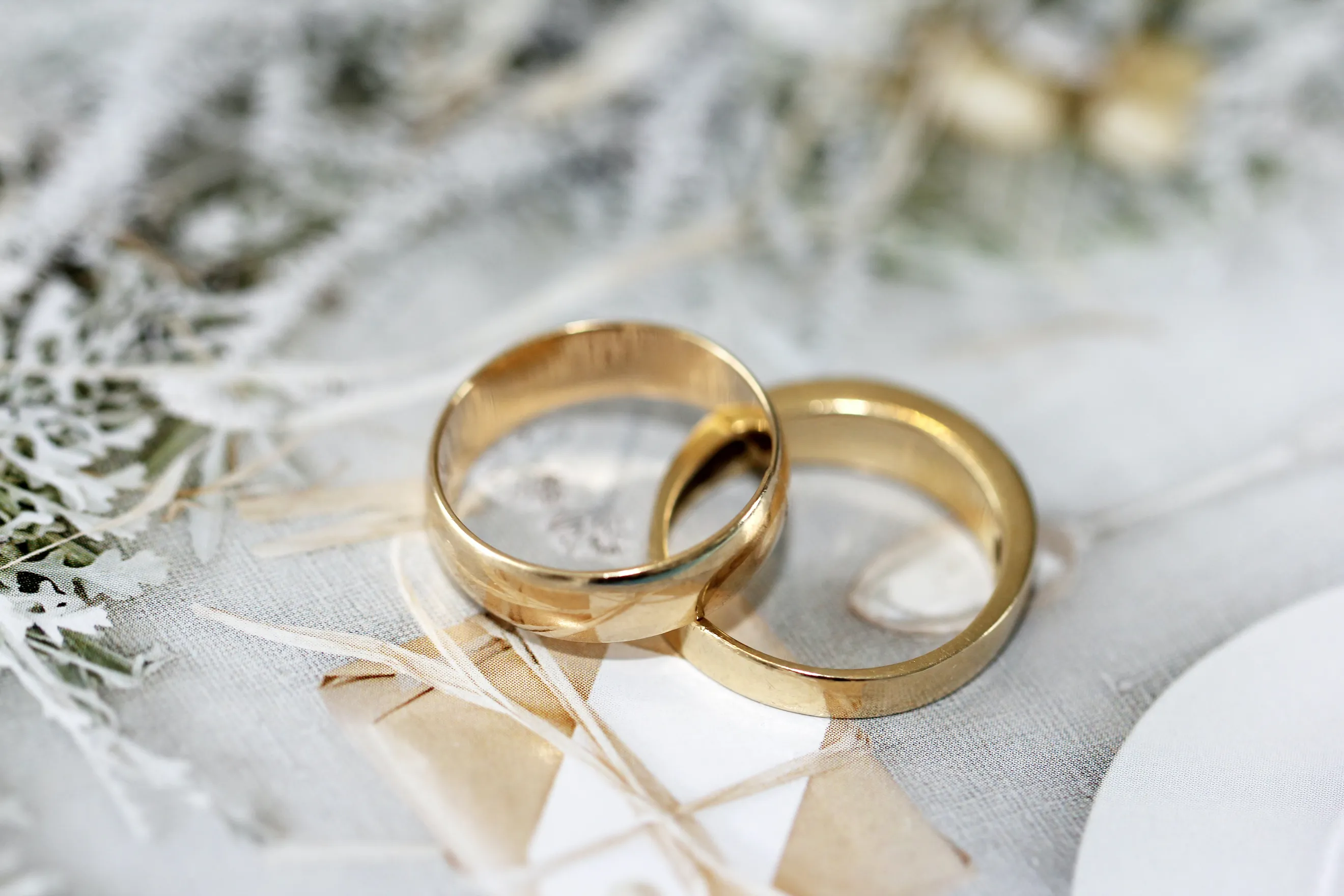 Bouche à Oreille: Les expressions françaises autour du mariage