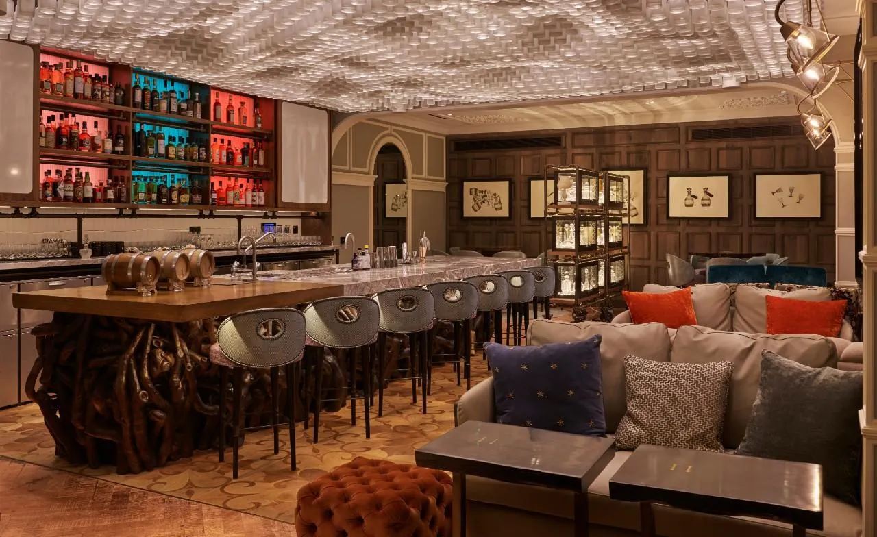 Síbín, découvrez l'élégant bar secret à whisky du Great Scotland Yard Hotel